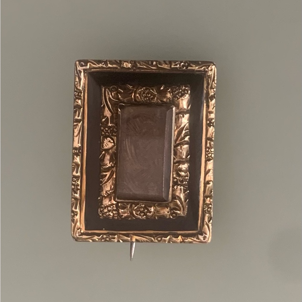 Georgian Era “Mourning” Brooch…with hair